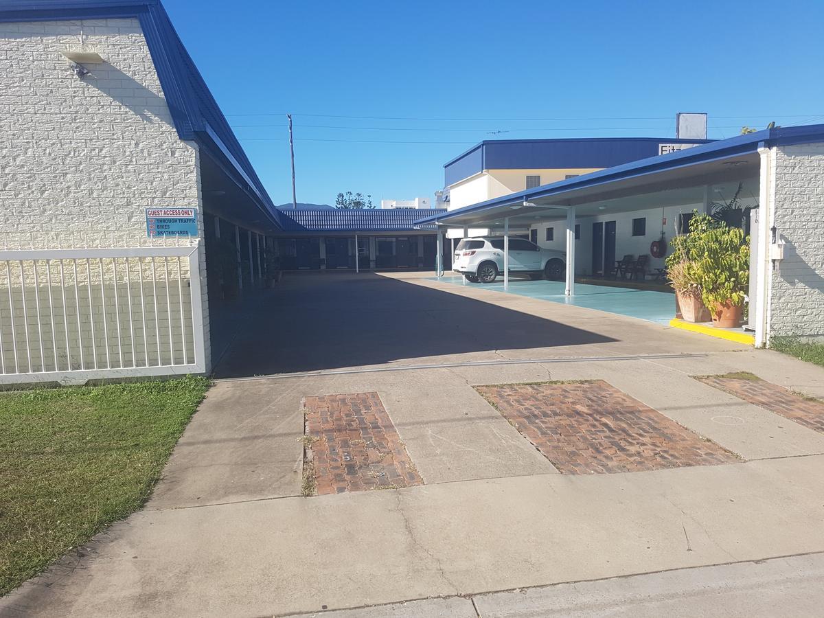 Y Motels Rockhampton Kültér fotó