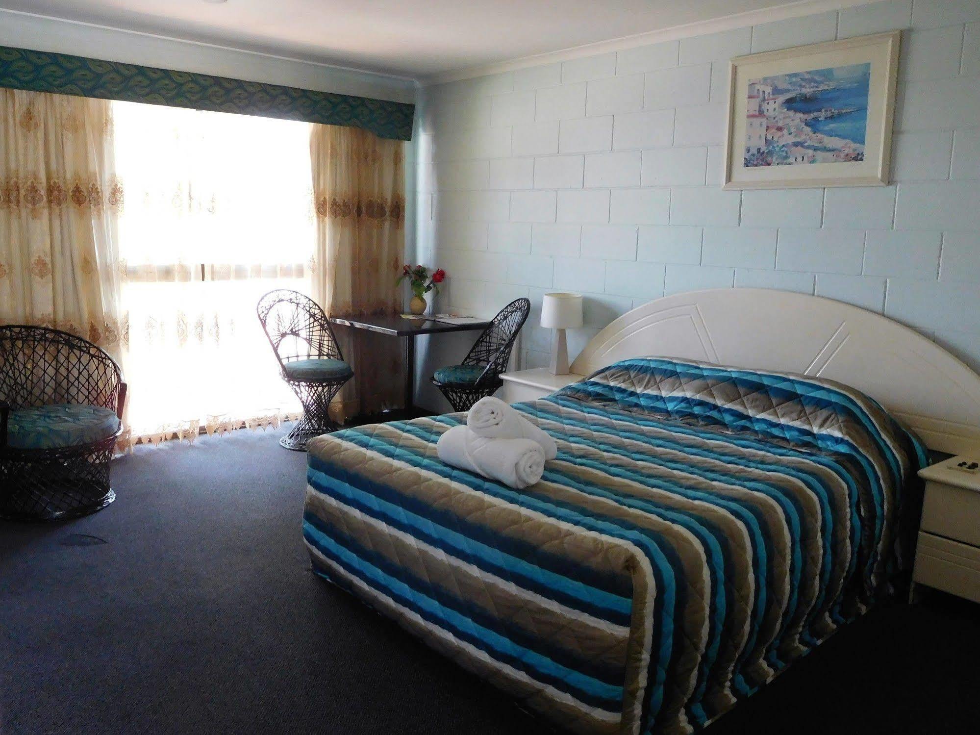 Y Motels Rockhampton Kültér fotó